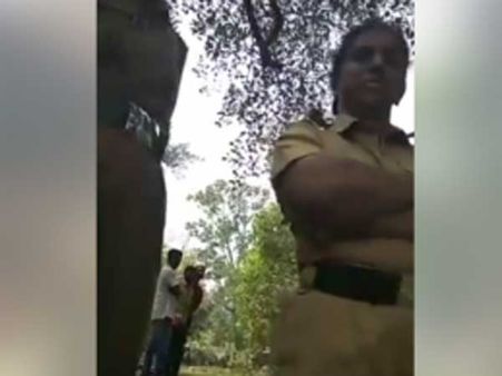 పోలీసుల హల్‌చల్: లవర్స్ వీడియోపై పోలీస్ బాస్ క్షమాపణ