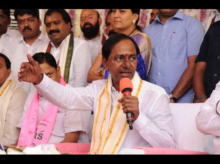 ఆంధ్ర సిఎంలకు సంచులు మోసిన బతుకులు: కెసిఆర్ ఫైర్