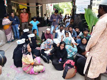 'ప్రవల్లిక మృతిపై రాద్దాంతం, చనిపోతుందని పేరెంట్స్‌కు తెలుసు'