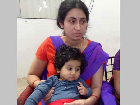 గర్భిణీ అని కూడా చూడకుండా.. ఎన్నారై భర్త చిత్రహింసలు