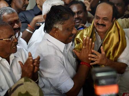 అమ్మ ఆత్మే మమ్మల్ని నడిపిస్తోంది: పన్నీర్ సెల్వం: త్వరలోనే ?