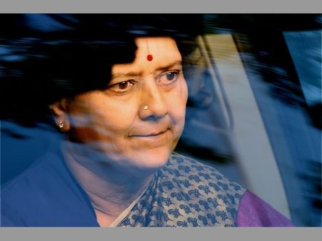 శశికళ ఎమ్మెల్యేల ఖర్చెంతో తెలుసా?: రిసార్టులో బిల్లుల లెక్క ఇదే!