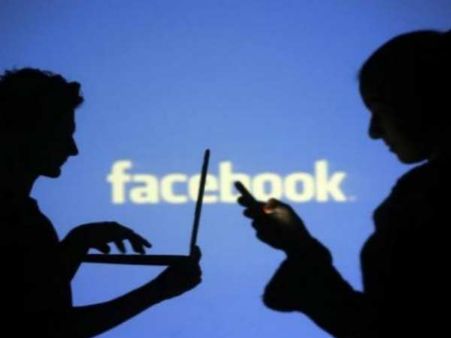 లేడీ టెక్కీకి లైంగిక వేధింపులు, ఫేస్ బుక్ లో పోస్టు, నిందితుడికి వార్నింగ్