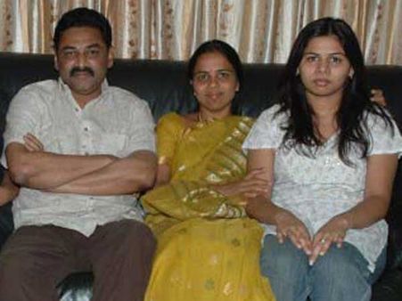 విషాదం: అమ్మ ఫోటో పక్కనే నా ఫోటో అఖిల ప్రియాకు చెప్పిన భూమా