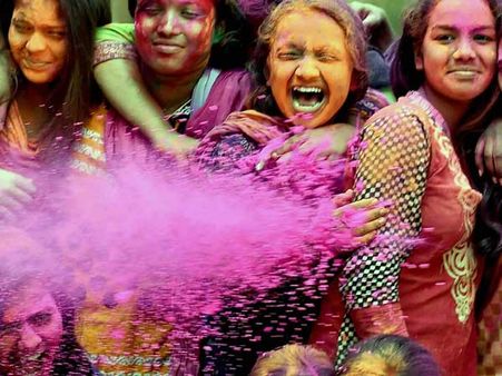 ఏ రాష్ట్రంలో ఏ పార్టీకి ఎన్ని సీట్లు?, యూపీలో బీజేపీ ఇలా...: తిరుగులేని మోడీ