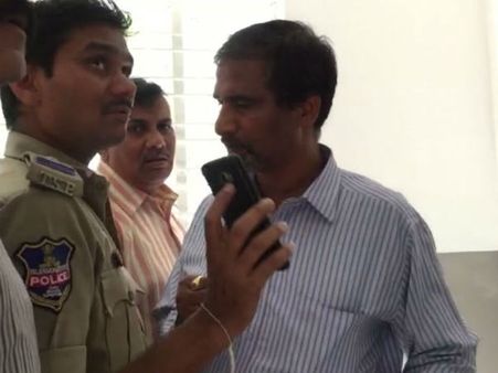 డ్రైవర్ నాగరాజు హత్య: పోలీసులపై ఐఎఎస్ సంచలన ఆరోపణలు