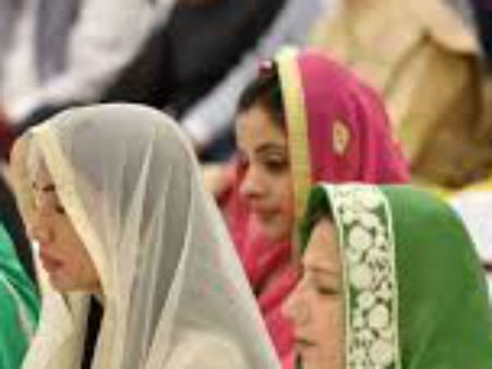 అమెరికాలో సిక్కు యువతిపై.. ఓ శ్వేతజాతీయుడి జాత్యహంకారం