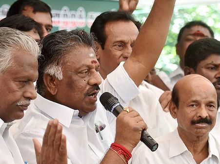 శశికళ రాజకీయ వేధింపుల వాస్తవాలు: పన్నీర్ సెల్వం, రౌడీషీటర్లు !