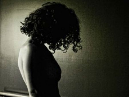 దారుణం: ప్రేమ జంటను నగ్నంగా మార్చి, ఊరంతా తిప్పుతూ కొట్టారు..