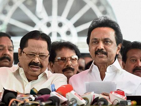 ఆర్ కే నగర్ ఎఫెక్ట్: గవర్నర్ కోసం ముంబైకి డీఎంకే లీడర్స్: రాష్ట్రపతి పాలన!