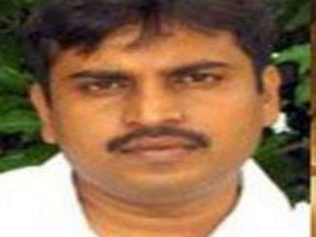 ఫేస్‌బుక్ పోస్ట్: ఇంటూరి రవికిరణ్‌కు పంచ్ తప్పదా?