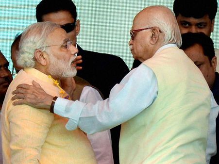 మోడీ మైండ్ గేమ్: 'అద్వానీ'ని భలే ఇరికించేశాడే!, ఇంత ప్లాన్ జరిగిందా?