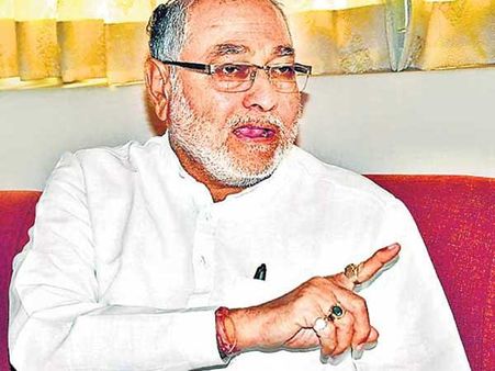 ప్రధాని సోదరుడికి నిజామాబాద్‌లో ఘనస్వాగతం