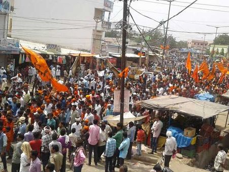 5వేల మంది పోలీసులు, 5వందల కెమెరాలతో: శోభాయాత్రపై ఖాకీ నిఘా..