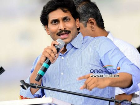 సూత్రధారి వైఎస్ జగన్..? పాత్రధారి ఇంటూరి రవికిరణ్!: ‘పొలిటికల్ పంచ్’ వ్యవహారం