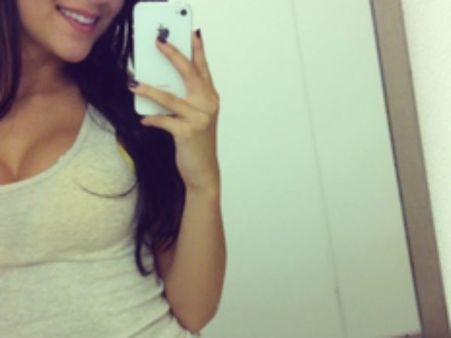 సెల్పీ దిగి వేధింపులకు పాల్పడ్డాడు, బాధితురాలు ఏం చేసిందంటే?