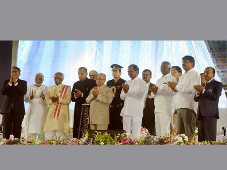 ఓయు ఉత్సవాలు: కెసిఆర్‌కు అది అవమానమే!