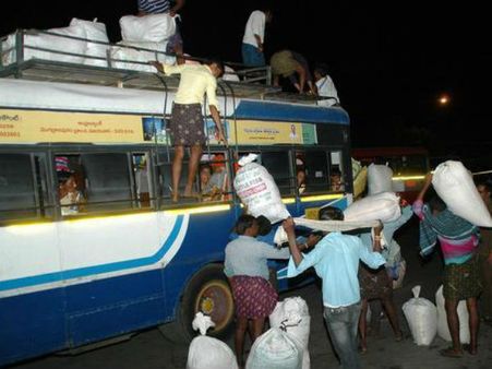 'అనంత' కరువు, తాగునీటి సమస్యలతో విలవిల