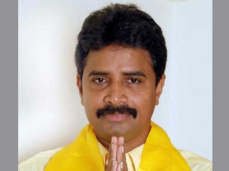 ఎమ్మెల్యే ఆరిమిల్లిపై కేసు: రంగంలోకి బాబు, వివాదం ముదరకముందే చక్కదిద్దేలా!