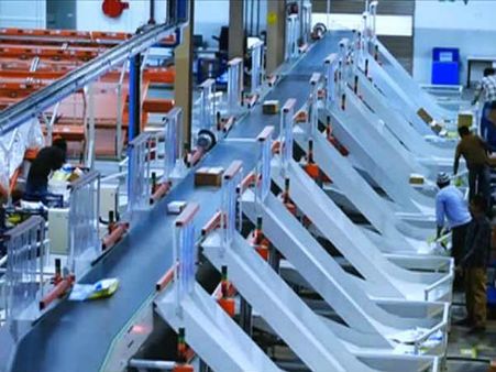 ఆ 58 వేల మంది ఇంటికే: నియామకాల తగ్గింపుపై ఐటీ దిగ్గజాల దృష్టి