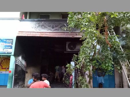 చెన్నైలో భారీ అగ్నిప్రమాదం: ఇద్దరు పిల్లలతో సహా ఐదుగురు మృతి