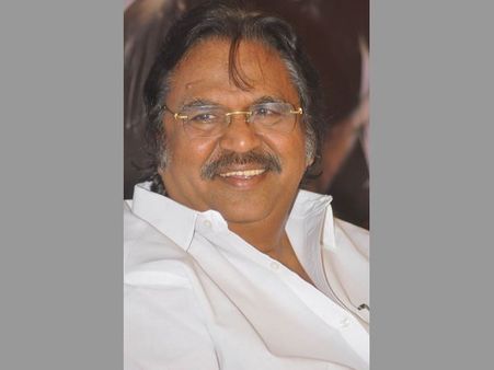 రాజీవ్, సోనియాలకే దాసరి విధేయుడు, మంత్రిపదవికి దూరంకావడానికి కారణమిదే!