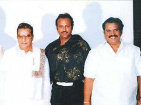 ఎన్టీఆర్ కు పాదాబివందనం, దాసరి సలహాతోనే ఎన్టీఆర్ రాజకీయాల్లోకి