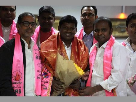 కేసిఆర్ నాయకత్వమే తెలంగాణకు శ్రీరామరక్ష: లండన్‌లో ఎమ్మెల్యే గువ్వల బాలరాజు