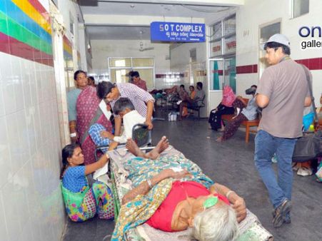 చికిత్స కోసం వస్తే.. గాంధీలో టిఆర్ఎస్ ఎమ్మెల్యే భార్యకు షాక్