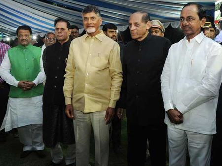 తండ్రి లాంటి వాడిని: కేసీఆర్, బాబులకు గవర్నర్ నర్సింహన్ కీలక సూచనలు