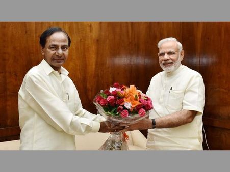 కెసిఆర్‌కు 'మిర్చి ఘాటు': అమిత్ షా స్కెచ్ ఇదీ...