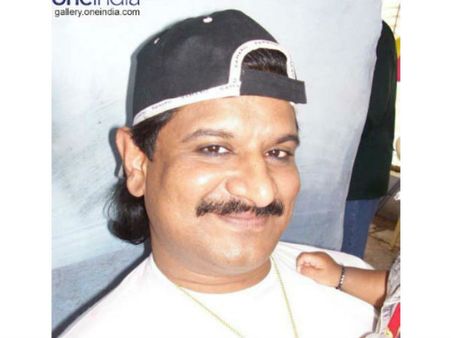 ఎన్ కౌంటర్ కు ముందే రూ.12 కోట్లు సెటిల్ చేసిన నయీం, రూ.2 కోట్లు ఓ పోలీసుకు