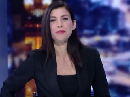 షాకింగ్ న్యూస్‌: లైవ్‌లో ఏడ్చుకుంటూ చదివేసిన యాంకర్(వీడియో)