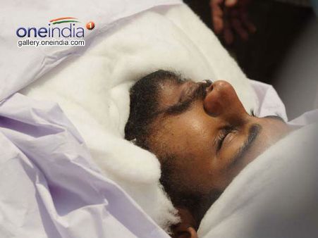 ఈ ప్రశ్నలకు సమాధానం చెప్పండి?: నిషిత్ 'యాక్సిడెంట్'పై బెంజ్ కంపెనీకి పోలీసుల లేఖ!