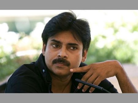 మిర్చి మంటలు: బీజేపీ సెల్ఫ్ గోల్, పవన్ సహా దాడి