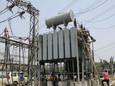 ప్రపంచ బ్యాంక్ రిపోర్ట్: విద్యుత్ సదుపాయ కల్పనలో దూసుకెళ్తున్న భారత్