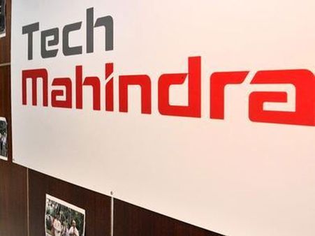 షాక్: పతనమైన టెక్ మహీంద్ర షేర్లు, రూ.7 వేల కోట్ల నష్టం