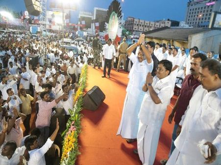 ఇదీ నా బలం!: కదిలిన పన్నీరుసెల్వం, కీలక ఎన్నికలకు ముందు...