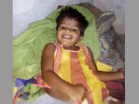 విషాదం: బోరుబావిలోనే చిన్నారి మృతి, 12 గంటలు మృత్యువుతో పోరాడి ఓడిన వీణ