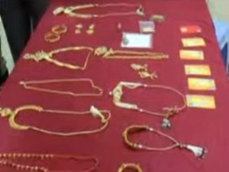 మరో కుంభకోణం: 40కోట్ల విలువైన భూమిని అక్రమంగా కట్టబెట్టారు, కోట్లలో రిజిస్ట్రార్ ఆస్తులు