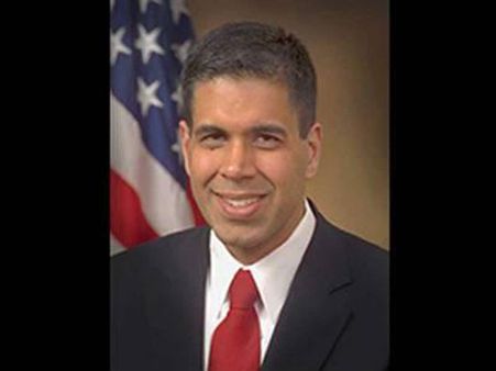 భారతీయ అమెరికన్‌కు కీలక పదవి అప్పగించిన ట్రంప్