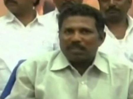 ఒంటరి మహిళల్లా లేరే!.. కత్తుల్లా ఉన్నారు: జడ్పీ చైర్మన్ బండారి వివాదాస్పద వ్యాఖ్యలు