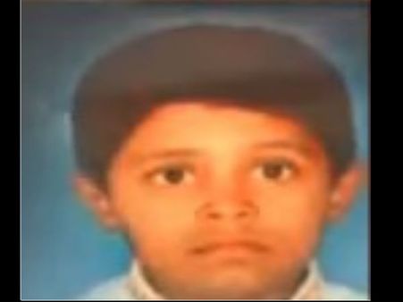 కార్టూన్ ఛానల్ చూసి కిరోసిన్ పోసుకుని నిప్పంటించుకున్న బాలుడు, మృతి