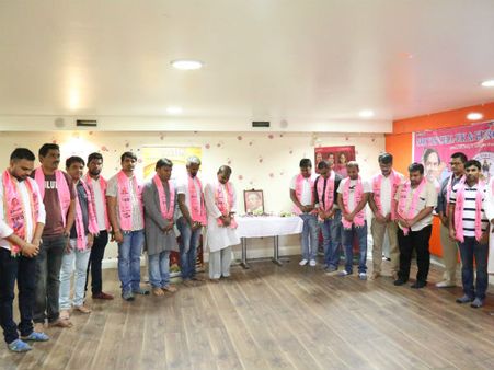 లండన్‌లో ప్రొఫెసర్ జయశంకర్ సార్‌కు ఘన నివాళి..