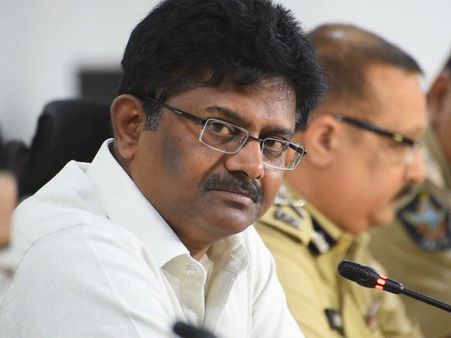 చేతులు జోడించి వేడుకుంటున్నా.. ఆ విషయంలో అప్రమత్తంగా ఉండండి: డీజీపీ