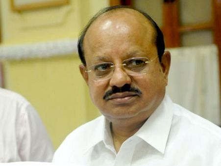 ఈ లెక్కలు చూస్తే నోరెళ్లబెట్టాల్సిందే: ఆ ఒక్క మంత్రి భోజనం ఖర్చు లక్షల్లో!..