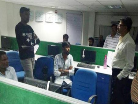 'లోన్'కు న్యూడ్ ఫోటోలతో లింకు: పంపిస్తేనే పని.. షాక్ తిన్న అధికారులు..