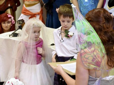 ఐదేళ్ల చిన్నారి చివరి కోరిక: పెళ్లి చేసుకోవాలని.. తల్లిదండ్రులు చేసేశారు