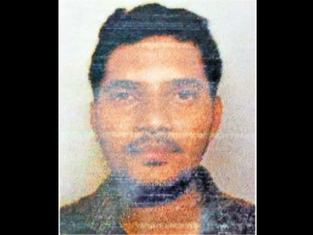 లాడ్జీలో బ్లేడుతో కోసుకుని ‘రెడ్డీస్ లేబొరేటరీస్’ శాస్త్రవేత్త ఆత్మహత్య