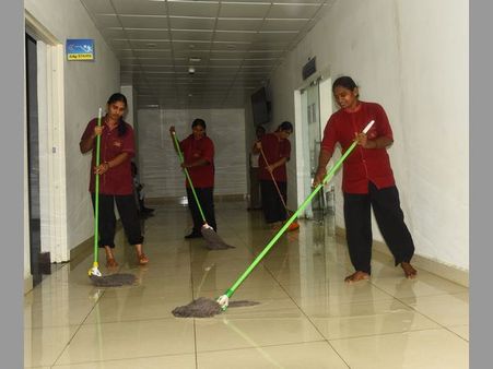 అంతా డొల్లే: లోపమెక్కడ? వర్షమొస్తే అసెంబ్లీ ఇంతేనా!(ఫోటోలు)